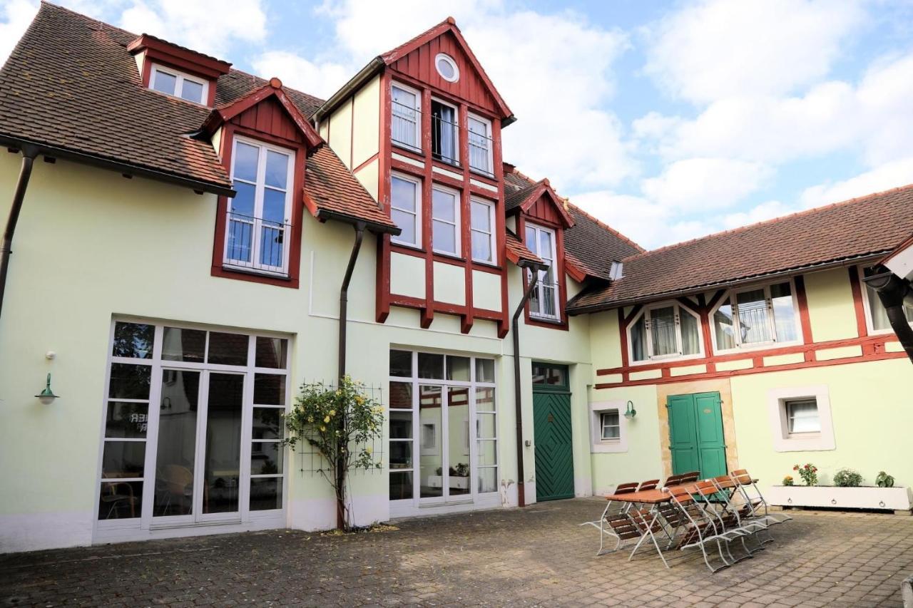 Hotel Goldener Adler Garni Hallstadt Exterior photo